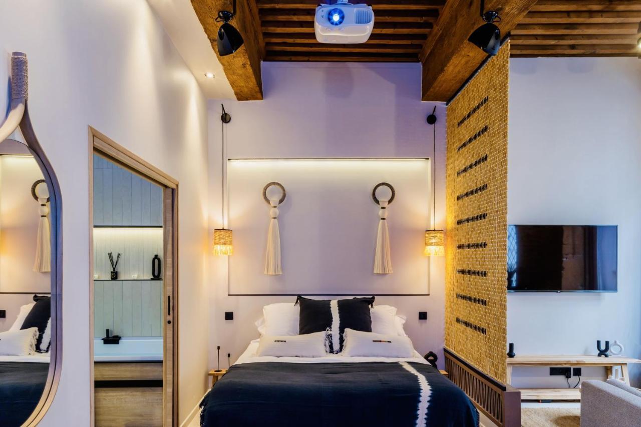 Host Inn Le Lumiere Spa & Cinema ลียง ภายนอก รูปภาพ