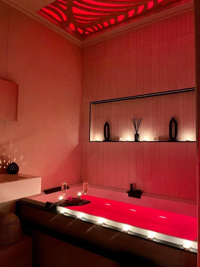 Host Inn Le Lumiere Spa & Cinema ลียง ภายนอก รูปภาพ