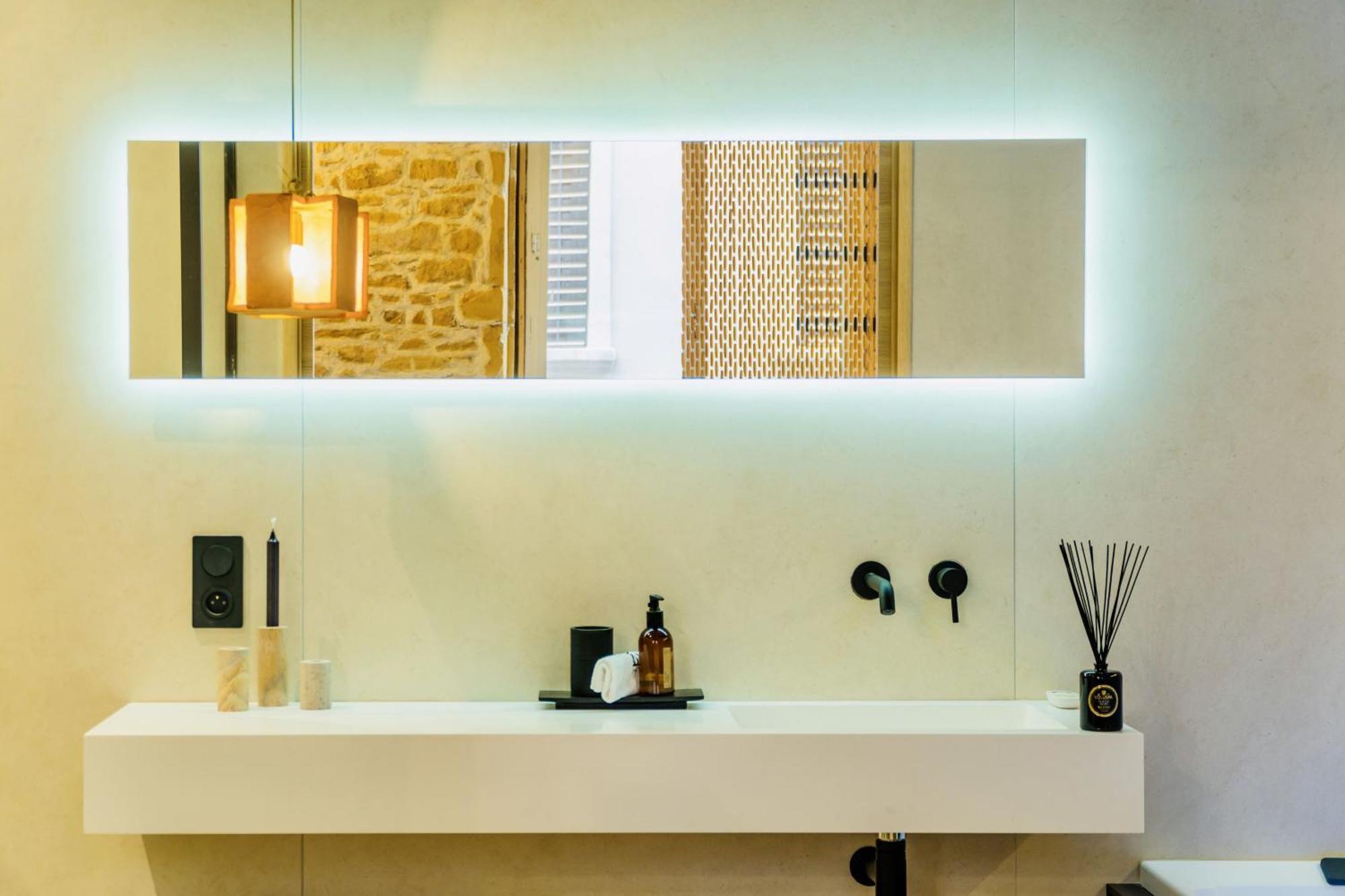 Host Inn Le Lumiere Spa & Cinema ลียง ห้อง รูปภาพ
